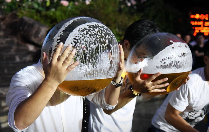 Cuộc thi uống bia ở Trung Quốc