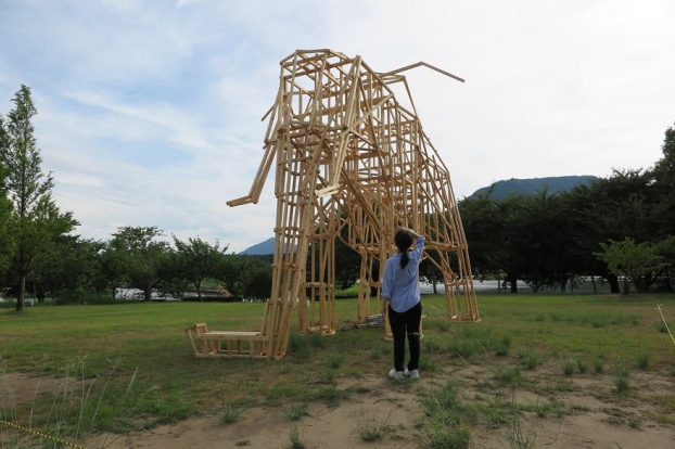 Nghệ nhân Nhật tiếp tục truyền thống làm những con vật khổng lồ bằng rơm rạ sau vụ mùa 3