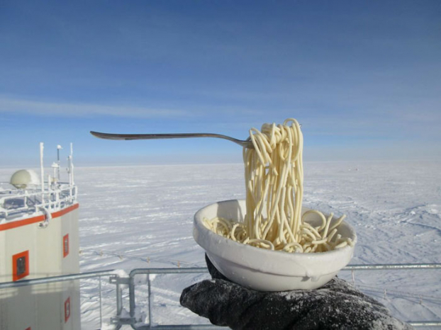 Điều gì sẽ xảy ra nếu bạn thử nấu ăn ngoài trời ở Nam Cực, nơi nhiệt độ -70 độ C? 2