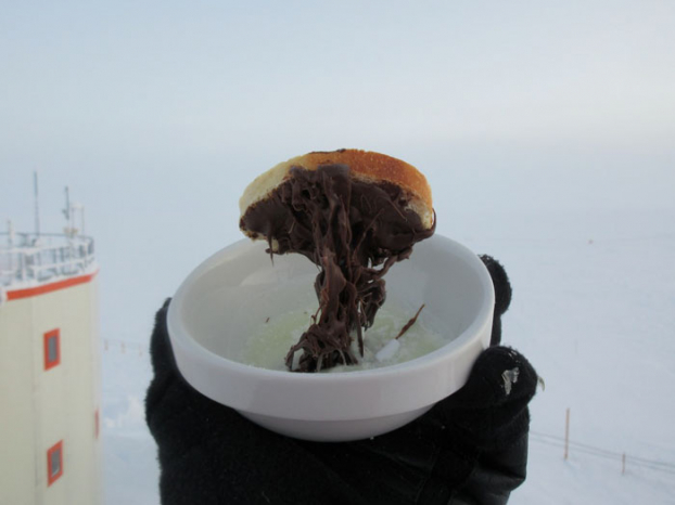 Điều gì sẽ xảy ra nếu bạn thử nấu ăn ngoài trời ở Nam Cực, nơi nhiệt độ -70 độ C? 7