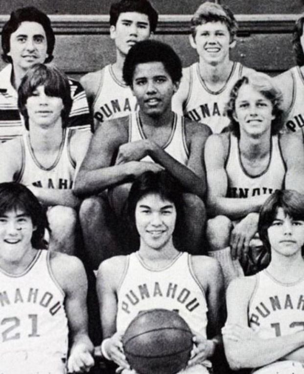   Obama trong đội bóng rổ trung học, 1979  