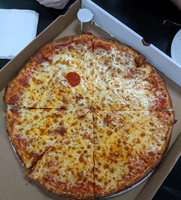   Pizza dối trá  