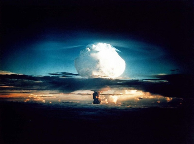   Vụ thử bom nhiệt hạch đầu tiên của Mỹ Ivy Mike trên Enppetak Atoll, 1/11/1952  