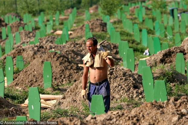   Cải táng cho các nạn nhân trong chiến tranh Bosnia, 8/7/2005  
