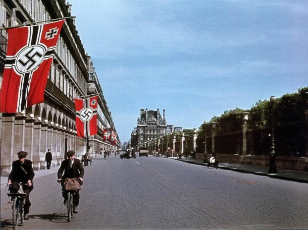  Rue de Rivoli, Paris năm 1942  