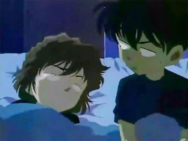   Mang tâm hồn người lớn trong thân hình một đứa trẻ, khoảnh khắc Conan và Haibara phải ngủ chung giường khiến cậu nhóc thám tử thật khó xử  