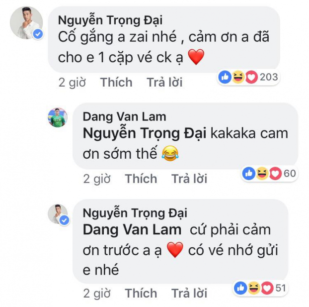   Thủ môn Đặng Văn Lâm cũng phải 'bó tay' với cậu em láu lỉnh: 'Cảm ơn sớm thế!'  