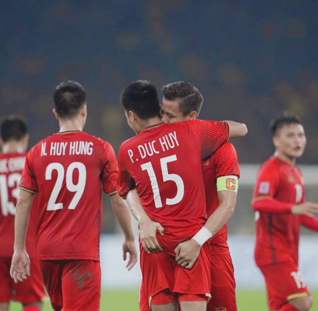 Các cầu thủ AFF Cup Việt Nam đăng gì trên mạng xã hội sau trận chung kết lượt đi? 7