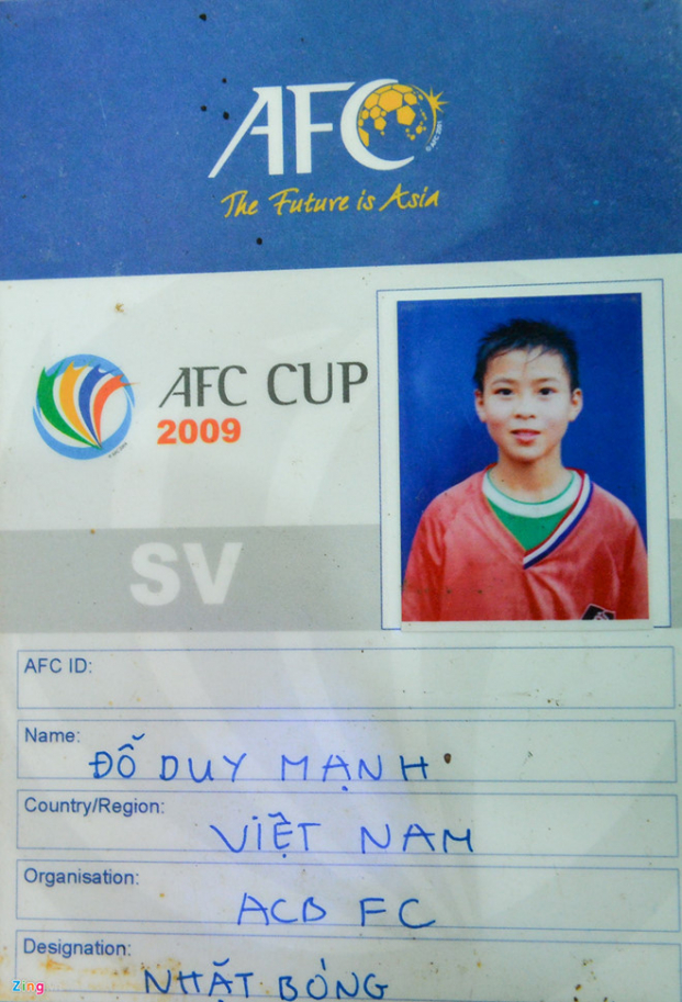   10 năm trước Duy Mạnh là cậu bé nhặt bóng chứng kiến Việt Nam vô địch  