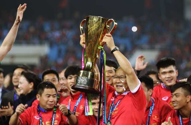 Asian Cup 2019: Bận chuẩn bị gặp Iraq, HLV Park Hang-seo vẫn giành cú đúp giải thưởng 3