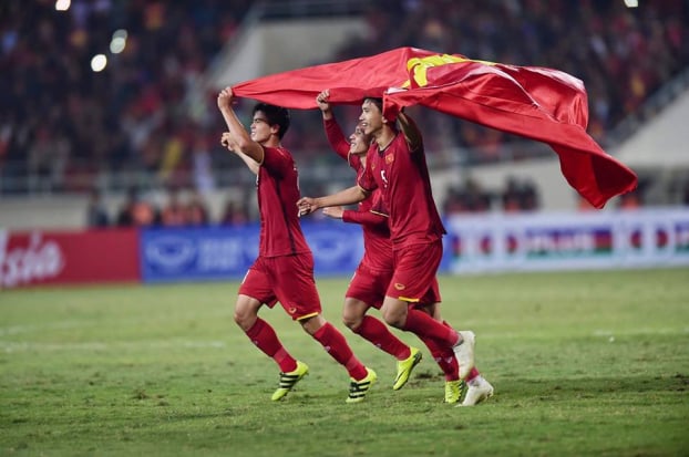 Đội tuyển Việt Nam vượt xa Thái Lan trên bảng xếp hạng FIFA sau chức vô địch AFF Cup 0