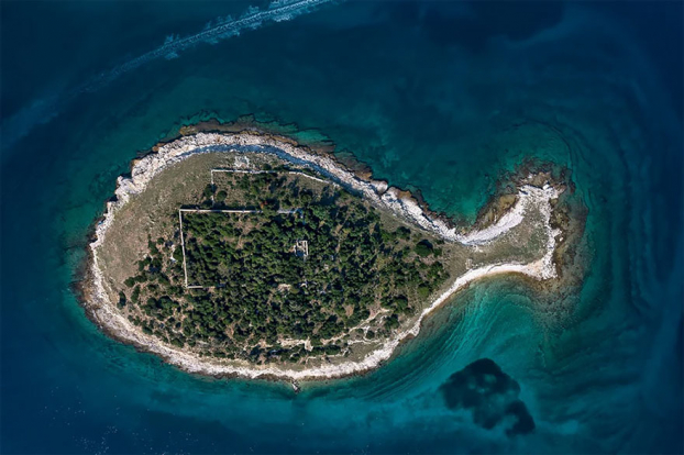   'Hòn đảo hình cá' ở Croatia của Milan Photo  