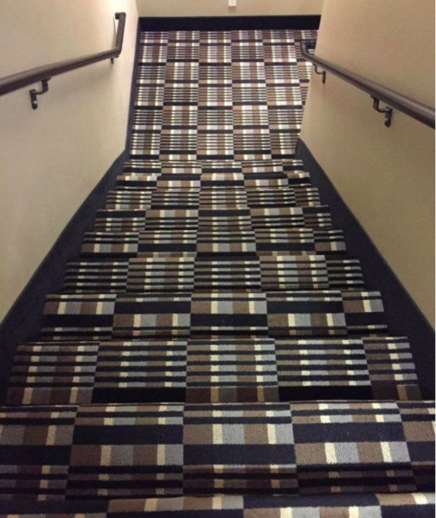   Đố bạn biết cầu thang này có bao nhiêu bậc?  