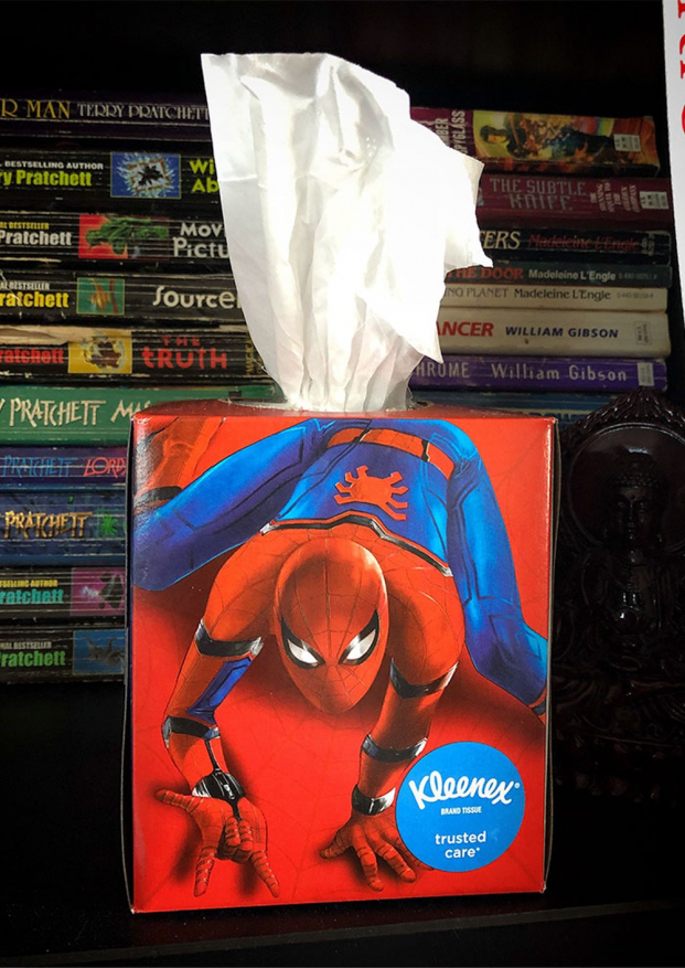   Chiếc hộp giấy ăn phong cách Spiderman  