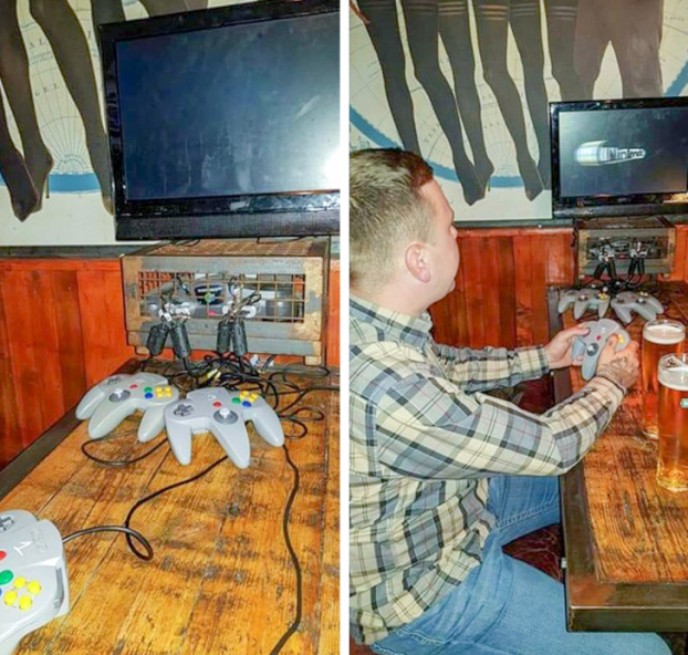  Quán bar có máy chơi điện tử ở mỗi bàn (Anh)  