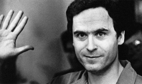  Ted Bundy - Kẻ giết người 'nổi' nhất thế kỷ 20  