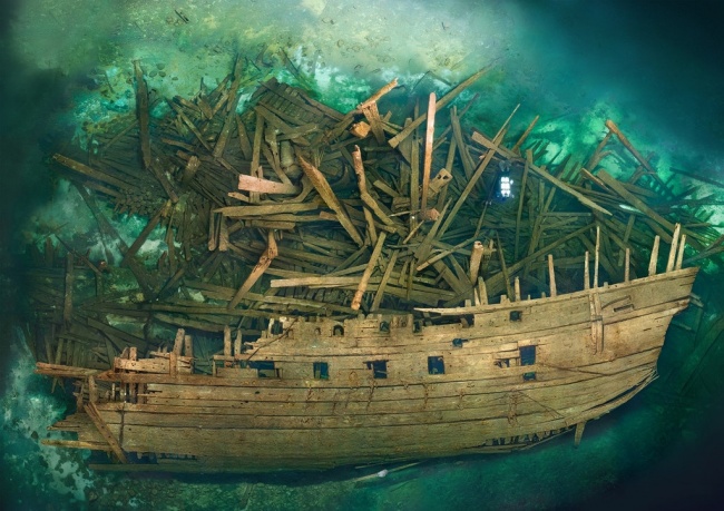 Hình ảnh chiếc thuyền chiến Mars bị đắm năm 1534 - những tấm gỗ được nước biển giữ khá nguyên vẹn đến bây giờ.