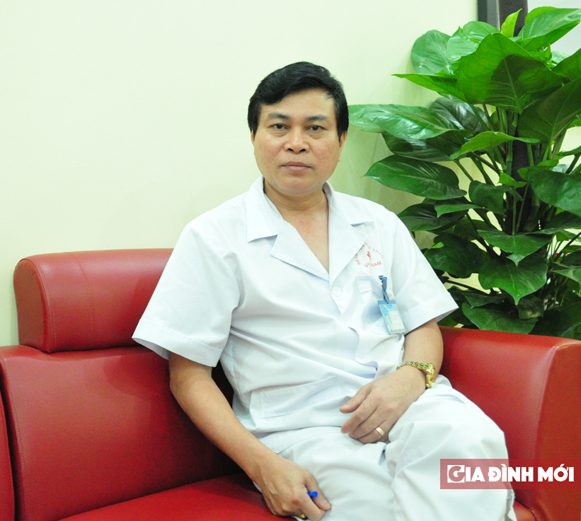 Bác sĩ Võ Tường Kha, Bệnh viện Thể thao Việt Nam khuyến cáo các nguyên nhân gây ra chuột rút khi chơi bóng đá 