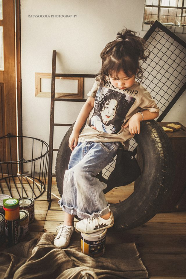 Bộ ảnh cô bé 4 tuổi ‘diễn’ như người mẫu chuyên nghiệp 11