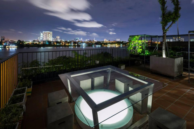 Thiết kế căn nhà thoáng đãng nhìn ra sông Sài Gòn, có bể bơi tầng trệt 11
