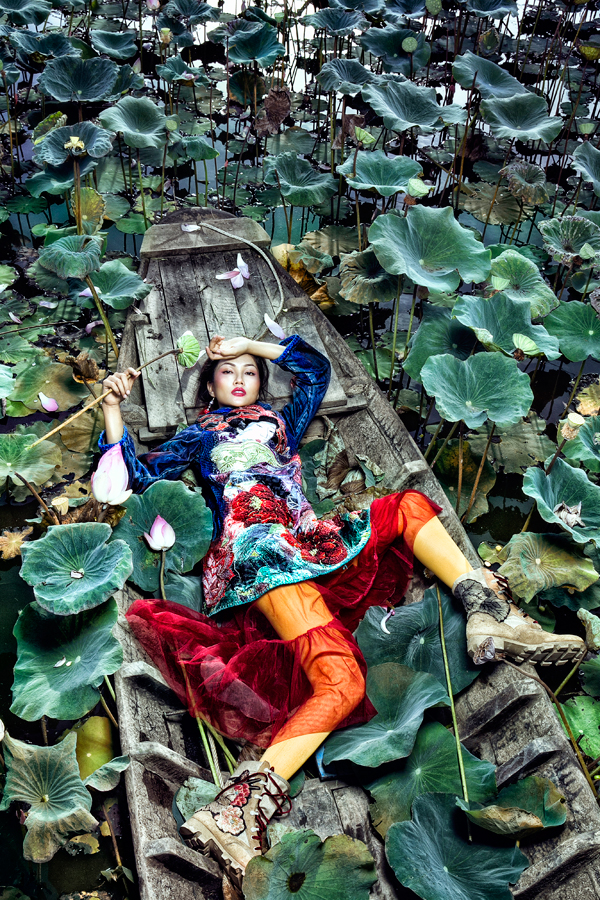 Ngắm nhìn hoa hậu H'Hen Niê trong bộ ảnh thời trang độc và lạ giữa khung cảnh đồng quê 6