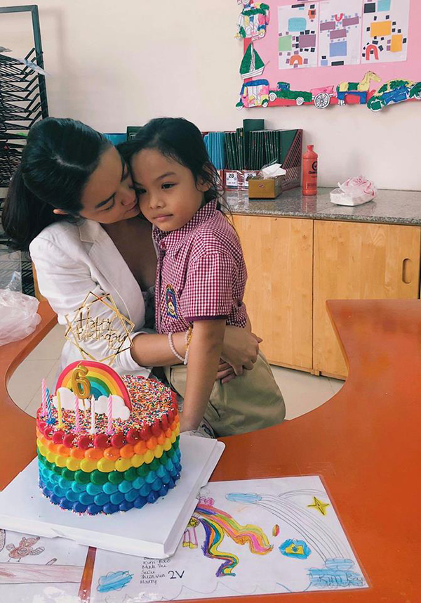 Phạm Quỳnh Anh - Quang Huy vui vẻ đoàn tụ trong ngày con gái Tuệ Lâm tròn 6 tuổi 2