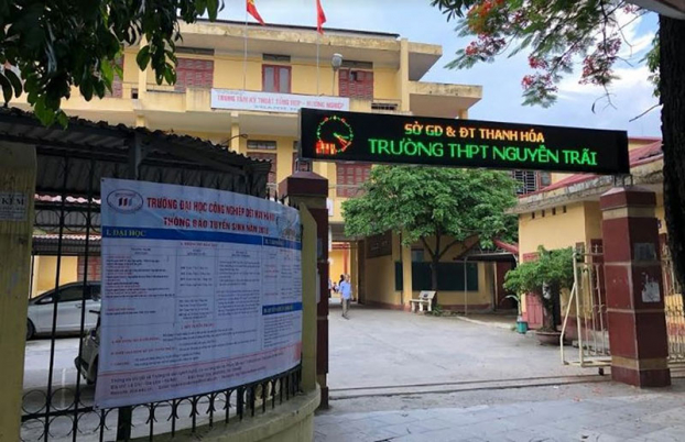   Trường THPT Nguyễn Trãi thu hồi quyết định kỷ luật với các học sinh nói xấu thầy cô trên nhóm kín facebook.  