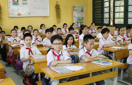   Mỗi lớp học bậc Tiểu học chỉ được phép có số lượng không quá 35 học sinh.  