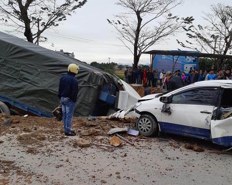 Xe Container gây tai nạn liên hoàn trước cổng viện Sản Nhi Quảng Ninh 1
