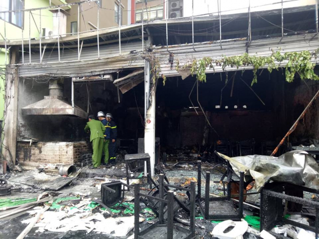 Hà Nội: Hiện trường quán ăn, cafe bị thiêu rụi sau vụ cháy dữ dội tại Nguyễn Văn Huyên 0