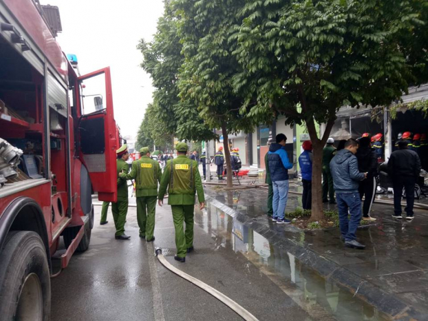 Hà Nội: Hiện trường quán ăn, cafe bị thiêu rụi sau vụ cháy dữ dội tại Nguyễn Văn Huyên 8