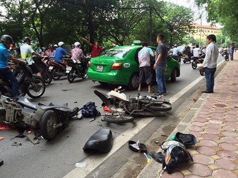   21 vụ tai nạn giao thông xảy ra trong ngày Mồng 1 Tết Nguyên đán Kỷ Hợi.  