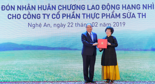   Bà Thái Hương cảm ơn Thủ tướng Chính phủ đã tới dự và trao tặng Huân chương Lao động hạng Nhì cho công ty cổ phần sữa TH.  