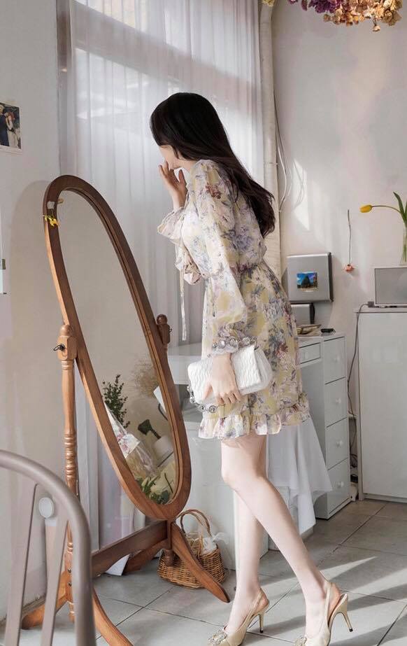 Thiết kế váy hoa nhí được lòng các cô gái Thái Việt Hàn xinh đẹp ...