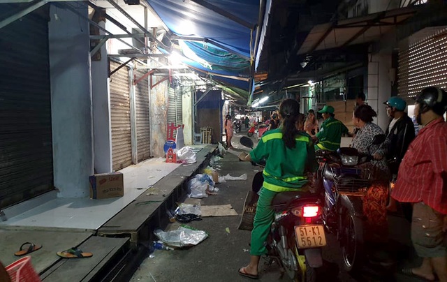 Vo dam chong tu vong ngay giua cho Hiep Tan Giadinhvietnam