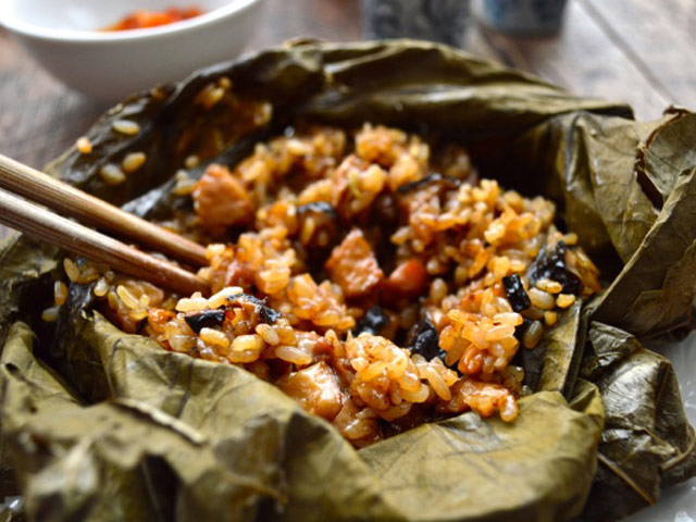 cach lam xoi ga hap la sen deo thom hap dan 5 Giadinhvietnam