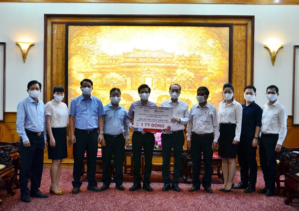 SeABank va Tap doan BRG ung ho tinh Thua Thien Hue thiet bi y te