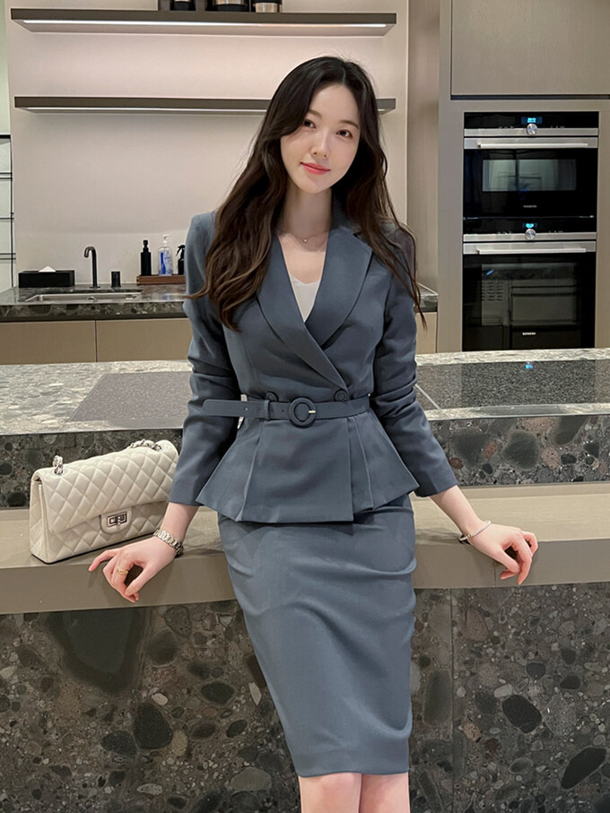 3 kiểu blazer giúp biến hóa thành quý cô thanh lịch