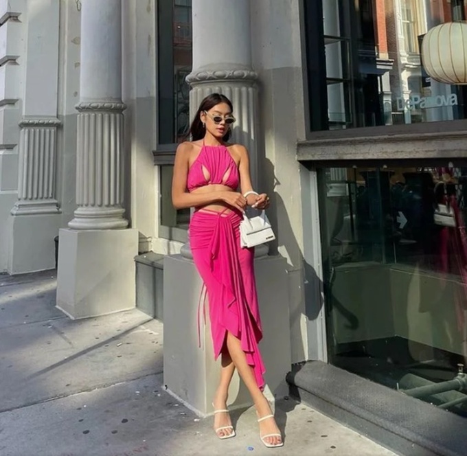 Á Hậu Thảo Nhi Lê khoe loạt outfit cắt xẻ bạo, đậm chất fashionista tại New York