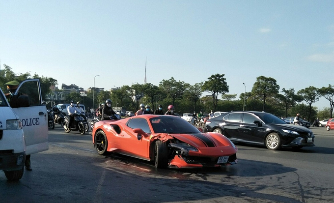 Sieu-xe-Ferari-gay-tai-nan01