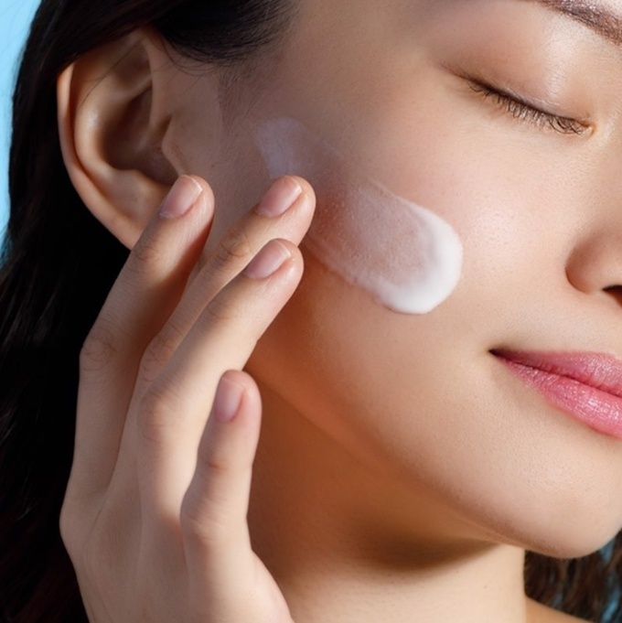 4 cách chọn kem chống nắng thông minh giúp bảo vệ làn da khỏi tia UV