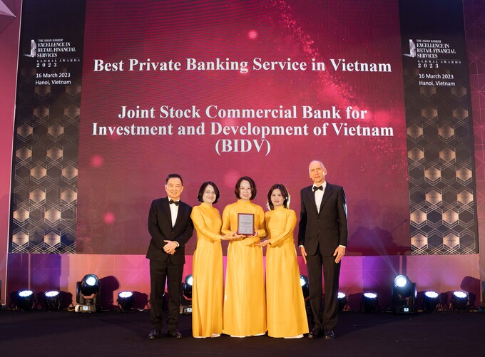 BIDV nhận nhận 4 giải thưởng danh gía về dịch vụ ngân hàng