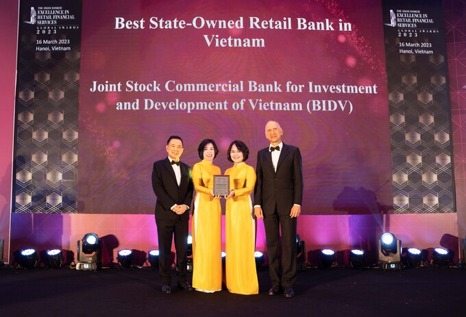 BIDV nhận nhận 4 giải thưởng danh gía về dịch vụ ngân hàng