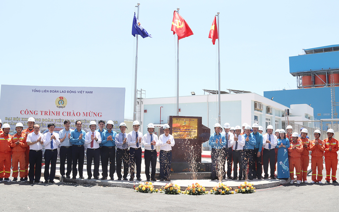 Anh11GanbienVanPhong742023