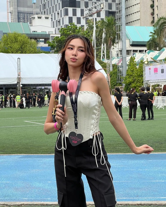 Mỹ nhân Việt gợi ý trang phục cực “cháy” khi xem concert BlackPink