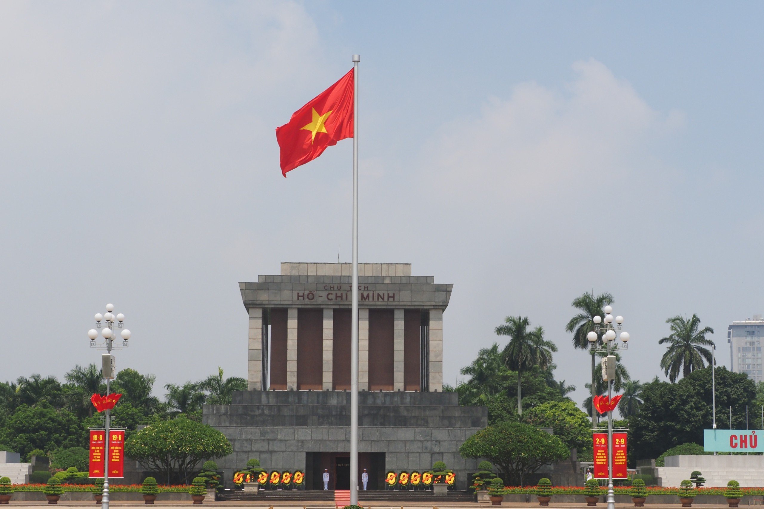 Hà Nội rực rỡ cờ hoa chào mừng ngày quốc khánh