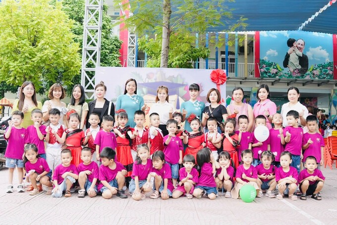 Niềm vui ngày đầu đến trường