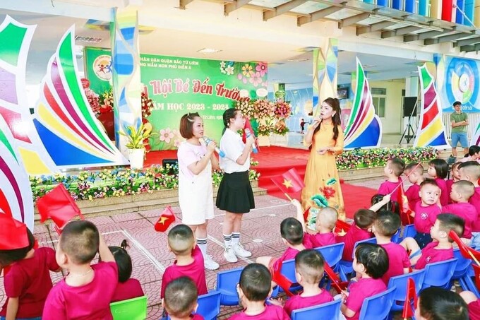 Niềm vui ngày đầu đến trường
