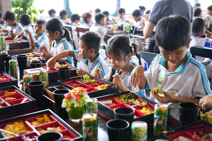 Xúc động hình ảnh “Hành trình tử tế” trên đỉnh núi Bà Đen