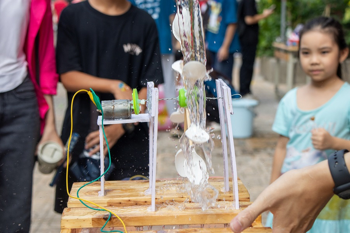 Khám phá khoa học diệu kỳ cùng các Amsers